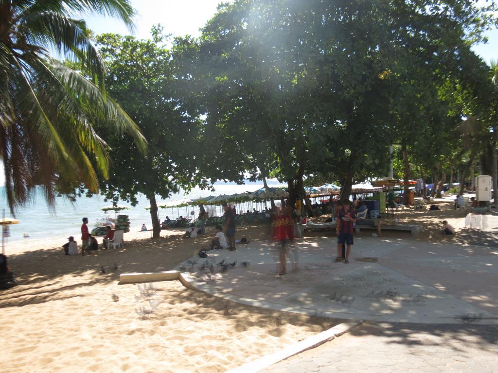 Jomtien Plaza Suite Apartments Rom bilde