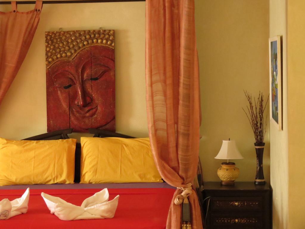 Jomtien Plaza Suite Apartments Rom bilde