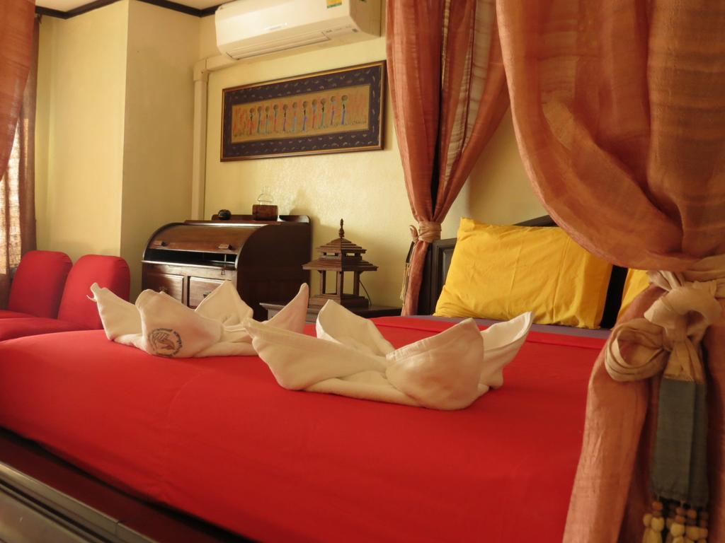 Jomtien Plaza Suite Apartments Rom bilde