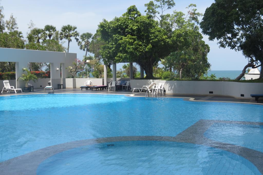Jomtien Plaza Suite Apartments Eksteriør bilde